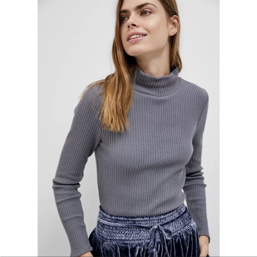 Anthropologie eri + ali Ribbed Turtlneck NWT Size Large Carbon Color Gorgeous